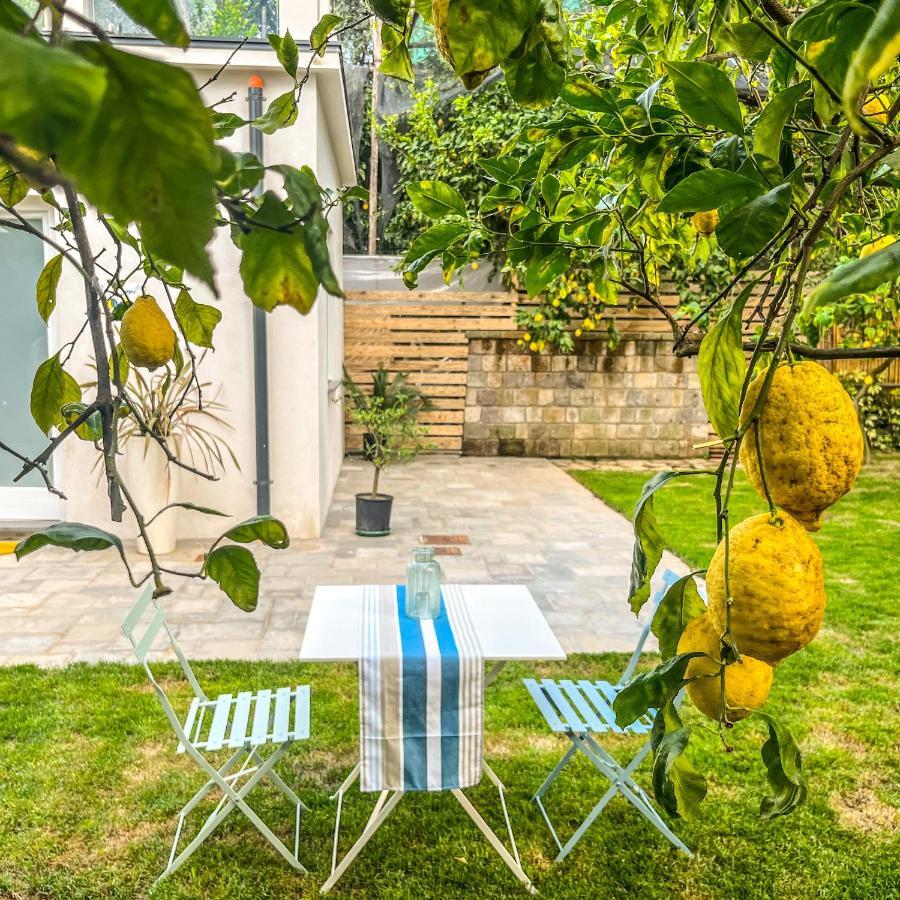 Flavia'S Lemons Bed & Breakfast Sorrento Eksteriør bilde